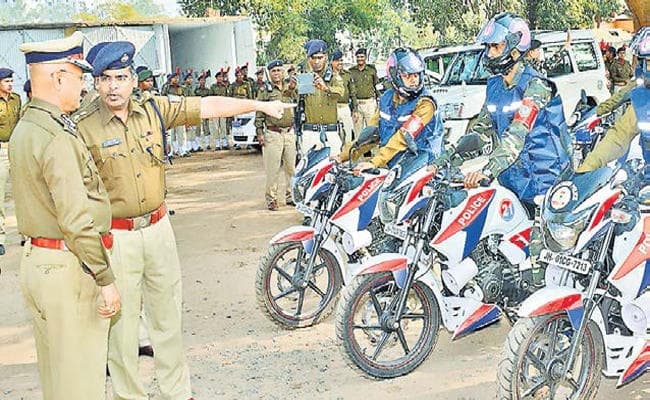 मोमेंटम झारखंड: डीजीपी ने रांची पुलिस को सौंपी 100 पेट्रोलिंग बाइक, कहा सर्वश्रेष्ठ पुलिसिंग की मिसाल पेश करें