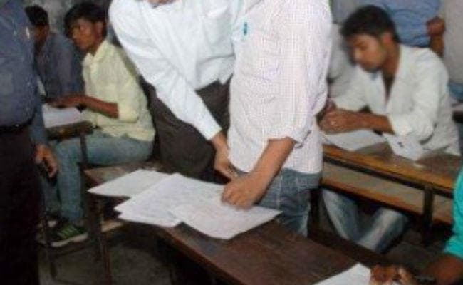 इंटर परीक्षा के दूसरे दिन 204 परीक्षार्थी हुए निष्कासित