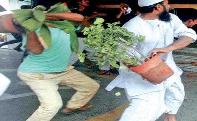 इकबालपुर: मरीज की मौत के बाद परिजनों का फूटा गुस्सा, सीएमआरआइ में भारी तोड़फोड़