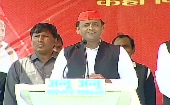 सांप्रदायिक ताकतों को हटाने के लिए हमने कांग्रेस से हाथ मिलाया है : अखिलेश