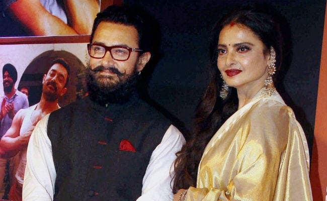 सदाबहार अभिनेत्री रेखा ने किया कुछ ऐसा, नम हो गई आमिर की आंखें