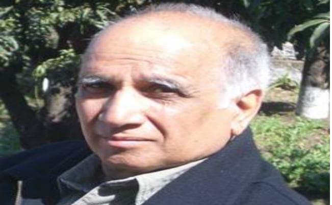 हिन्दी के साहित्यकार और नाटक लेखक सुरेंद्र वर्मा को व्यास सम्मान