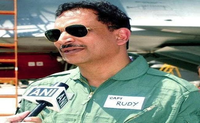 लड़ाकू विमान राफेल उड़ाने वाले पहले केंद्रीय मंत्री बने रूडी