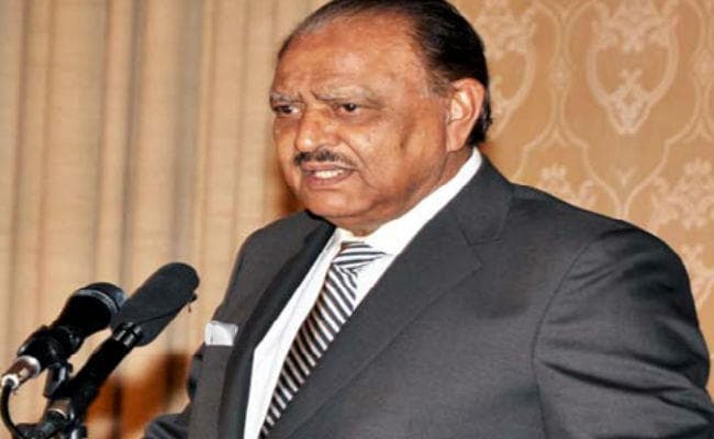 पाकिस्तानी राष्ट्रपति को इस्लामाबाद में गाड़ी चलाने का लाइसेंस मिला