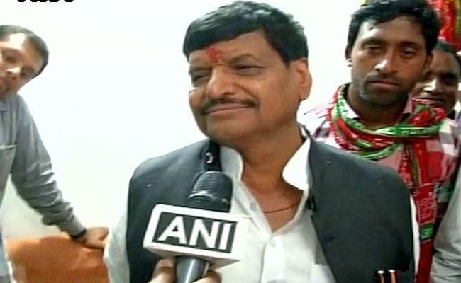 शिवपाल का अखिलेश पर पलटवार, मुझे नेताजी का आशीर्वाद प्राप्त है और मुझे कुछ नहीं कहना...