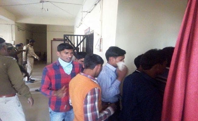 इंटर परीक्षा : कदाचार के आरोप में 38 परीक्षार्थी निष्कासित