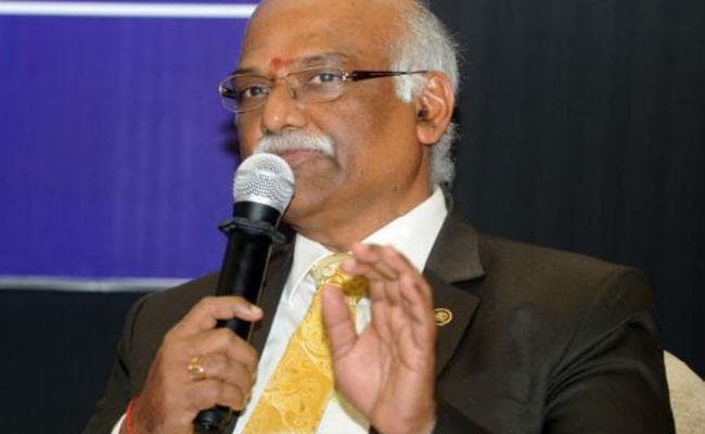 भुगतान सेवाओं के लिए लाइसेंस देने का काम सरसरी तौर पर नहीं किया जा सकता : गांधी