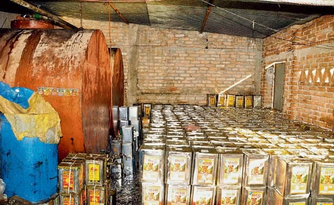 पटना  में  3000 टीन नकली सरसों तेल जब्त