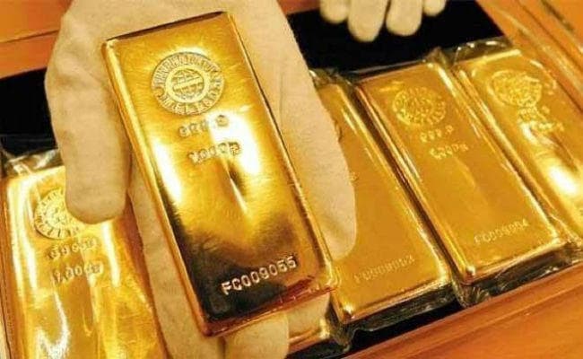 सोने के 10 बिस्कुट जब्त