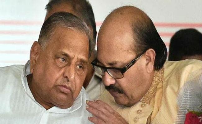 मुलायम सिंह की कहानी में अमर सिंह