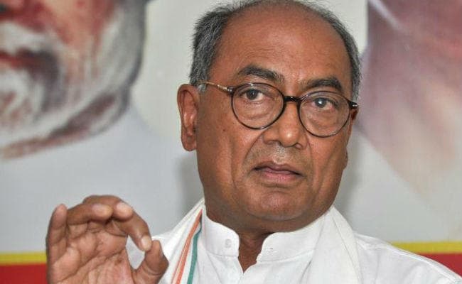 बोले दिग्विजय- आप बिल्कुल गधे के माफिक काम कर रहे हैं मोदी जी