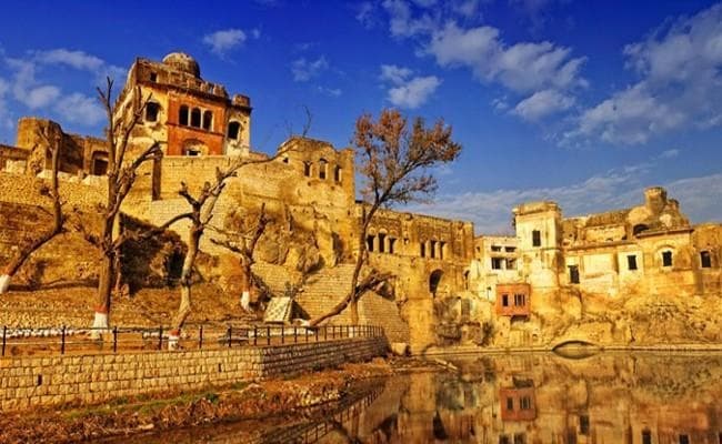 पाकिस्तान के कटासराज शिवालय में आज होगा सोनिया-प्रियंका के नाम पर रुद्राभिषेक