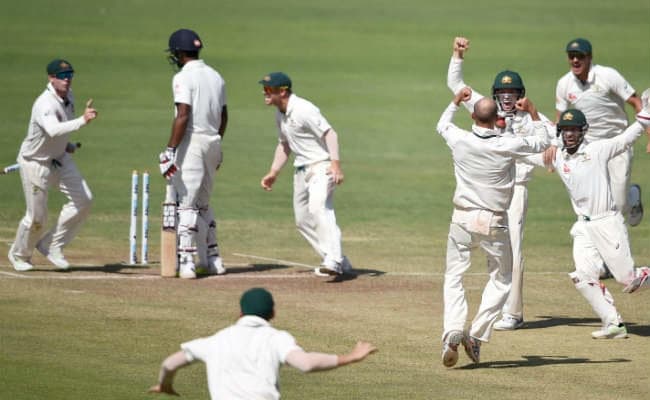 पुणे की पिच पर इंजीनियर ने उठाये सवाल