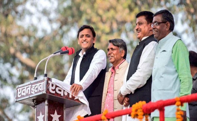 तो इसलिए अखिलेश ने पीएम मोदी को कहा- नकलची