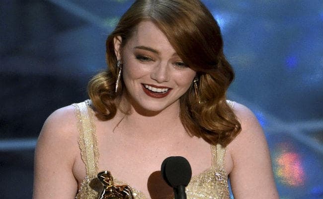 Oscars 2017: एमा स्टोन को ‘ला ला लैंड'' के लिए सर्वश्रेष्ठ अभिनेत्री का मिला पुरस्कार
