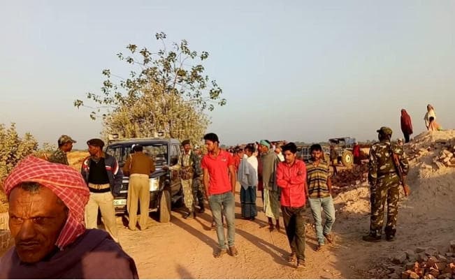 देवघर : आठ से 10 की संख्या में आये अपराधियों ने मजदूर की गोली मार कर हत्या की