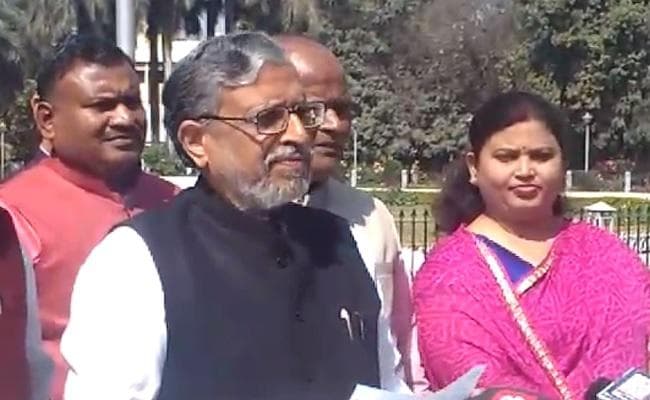 VIDEO : भाजपा नेता का खुलासा, विधान सभा अध्यक्ष के निजी सचिव ने परमेश्वर को किया था SMS