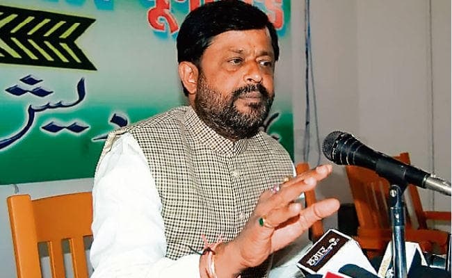 JDU ने सतीश कुमार को पार्टी के प्रदेश उपाध्यक्ष पद से हटाया