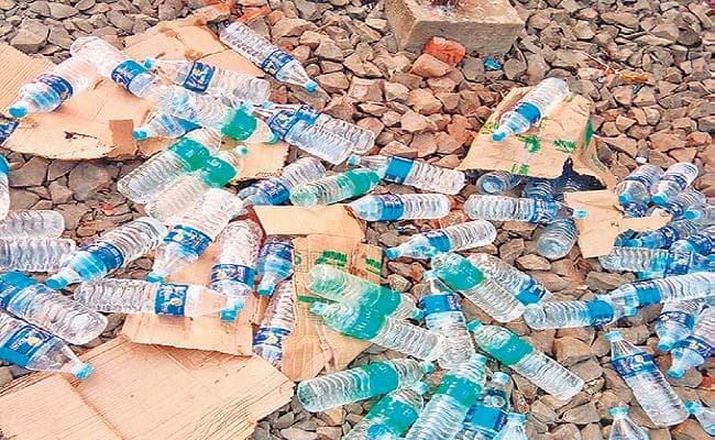 संपूर्ण क्रांति से नकली पानी जब्त