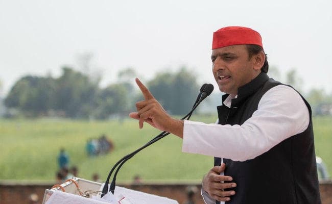 अखिलेश ने नोटबंदी पर मांगा हिसाब कहा- लाइन में खड़ा कराया कितना काला धन बाहर आया