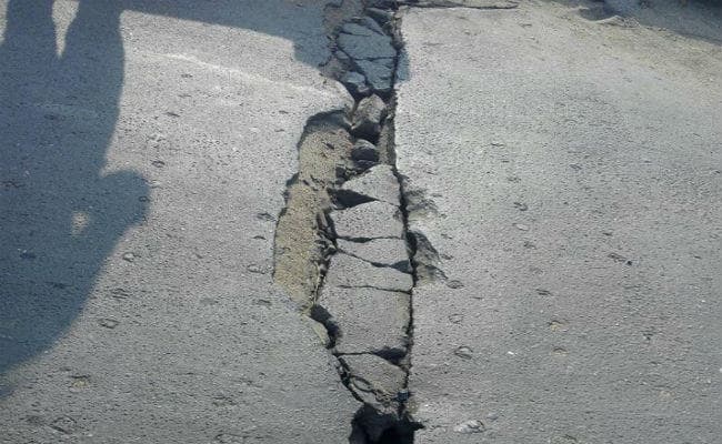 तेलमच्चो ब्रिज में दरार से धनबाद - बोकारो रोड जाम