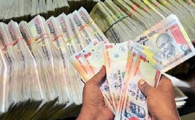 नोटबंदी के बाद पैसा जमा करने की तिथि के मामले में सुप्रीम कोर्ट का केंद्र और रिजर्व बैंक को भेजा नोटिस