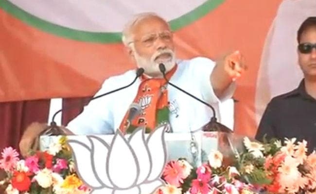 रोहनिया की रैली में बोले पीएम मोदी- यूपी में नौकरी देने में किया जाता है भेदभाव