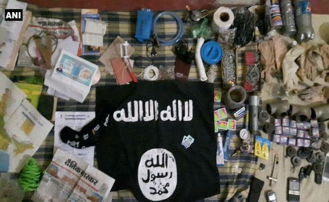 12 घंटे के ऑपरेशन के बाद मारा गया ISIS आतंकी सैफुल्ला, देखें मुठभेड़ की तस्वीरें
