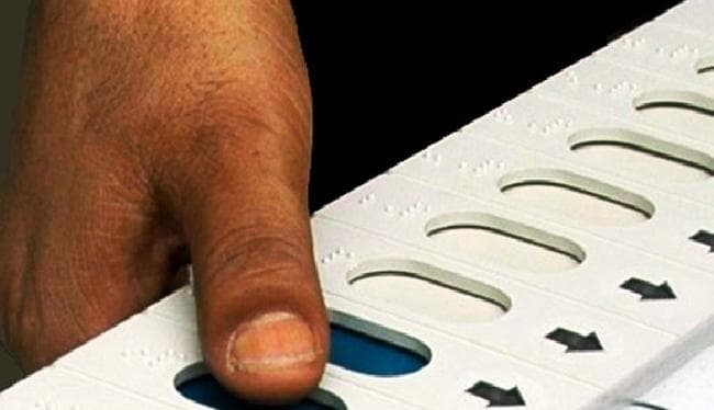 लोकसभा की तीन और विधानसभा की 12 सीटों पर उपचुनाव का ऐलान