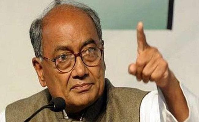 दिग्विजय ने फोड़ा ट्विटर बम, सुनील जोशी हत्याकांड पर वेंकैया नायडू से पूछे ये सवाल...!