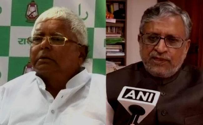 UP चुनाव परिणाम की खबरों के बीच आपस में भिड़े लालू और सुशील मोदी