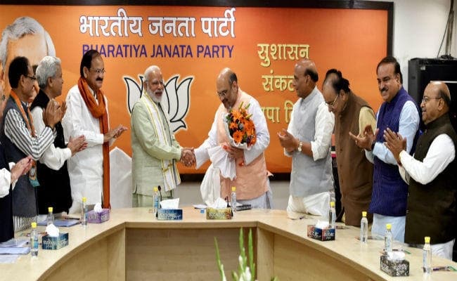 यूपी ,उत्तराखंड और मणिपुर के सीएम का फैसला ऑबजर्वर रिपोर्ट के बाद अमित शाह करेंगे