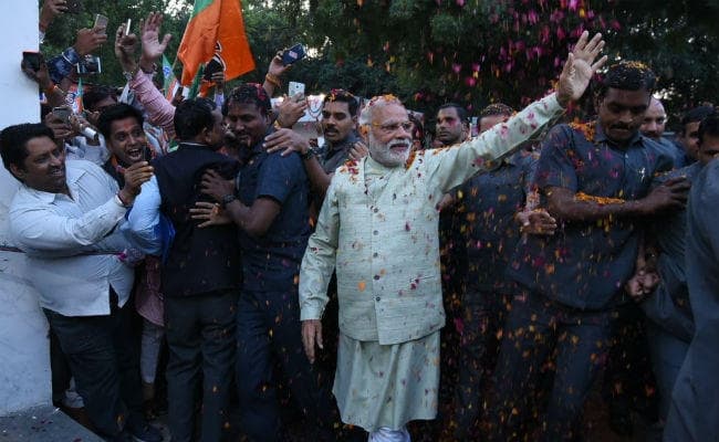 यूपी चुनाव में जीत पर पाकिस्तानी बच्ची ने पीएम मोदी को दी बधाई, पढें अकीदत ने और क्या कहा...
