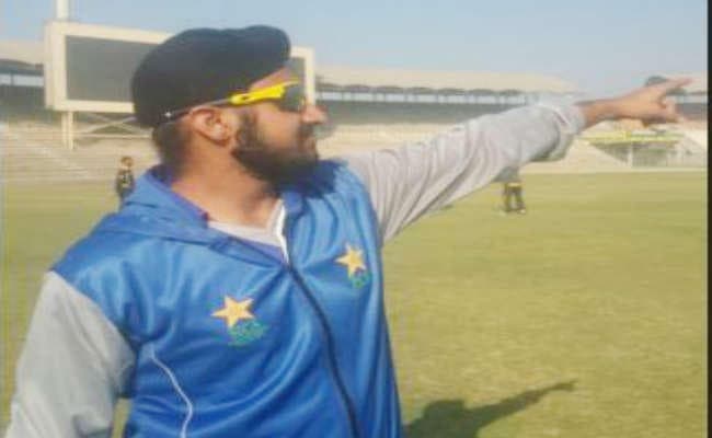 सिख क्रिकेटर माहिंदर ने पाक में घरेलू क्रिकेट खेलकर रचा कीर्तिमान