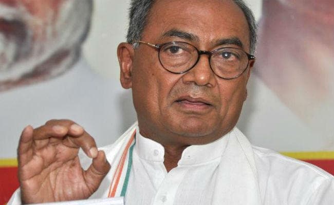 गोवा में नेता चुनने में नहीं हुई कोई देरी, राज्‍यपाल ने किया संविधान विरोधी काम : दिग्विजय