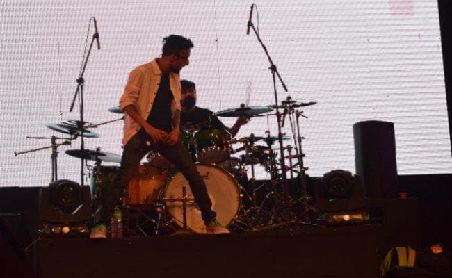 बीटोत्सव 2017 : झंकार नाईट में ड्रम की बीट्स और गिटार के धुन पर थिरके लोग