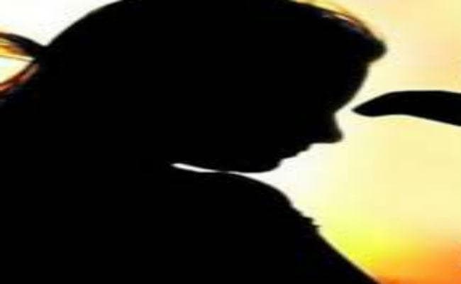 चैता देखने गयी महादलित नाबालिग से सामूहिक दुष्कर्म, आरोपित फरार