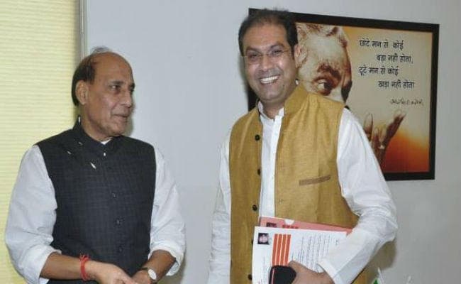 IN PIC: योगी कैबिनेट का एक मात्र मुस्लिम चेहरा मोहसिन रजा, जानें कुछ खास बातें