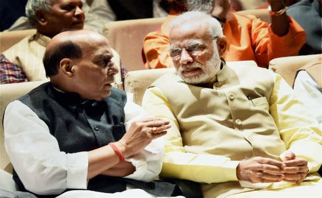 पीएम मोदी ने लगायी भाजपा सांसदों की क्लास, बोले, संसद में उपस्थिति बढ़ायें