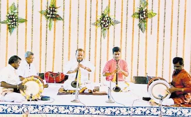 उस्ताद की जयंती पर बही सुर की सरिता