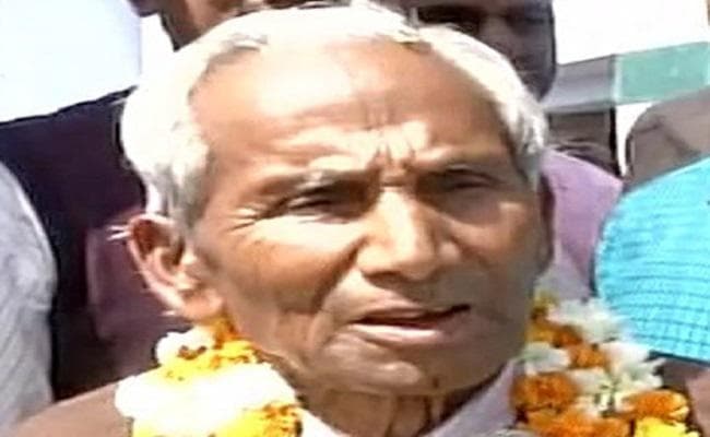 योगी को पिता की सलाह- मुस्लिम महिलाओं ने भी दिया है वोट, रखना ख्याल