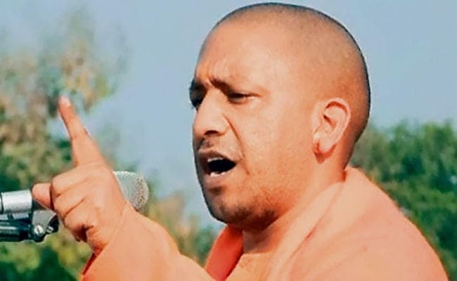 यूपी में योगी राज : 2019 का प्रयोजन है योगी की ताजपोशी