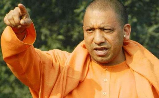 VIDEO : योगी सरकार में विधायक भी रेस, कस्‍तुरबा विद्यालय में घटिया खाना पर DEO को लगाई फटकार