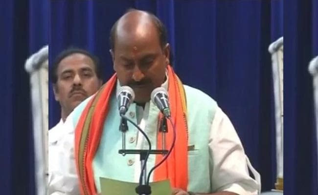 राज्यपाल ने कार्यवाहक विधान सभाध्यक्ष को शपथ दिलायी