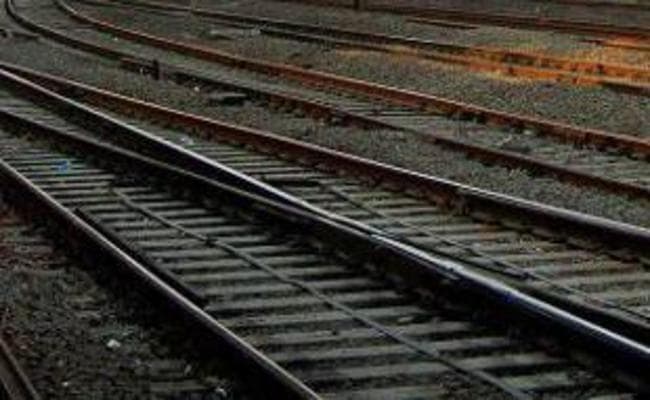 गृह मंत्रालय रेल पटरियों की सुरक्षा के लिए विशेषज्ञ समिति का गठन करेगा