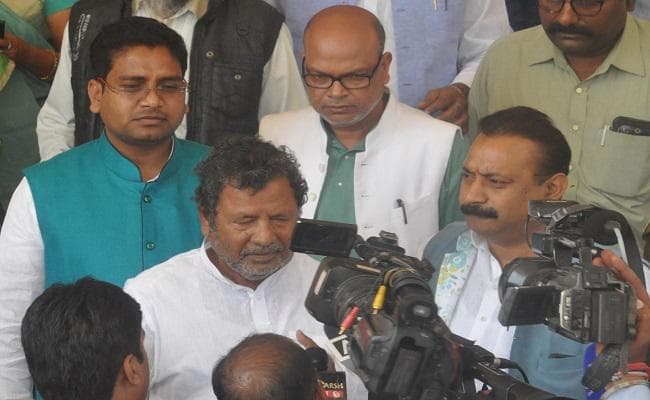 भाजपा विधायक लाल बाबू का विधान परिषद में निलंबन वापस, मंत्री मस्तान का भाजपा सदन में करती रहेगी विरोध