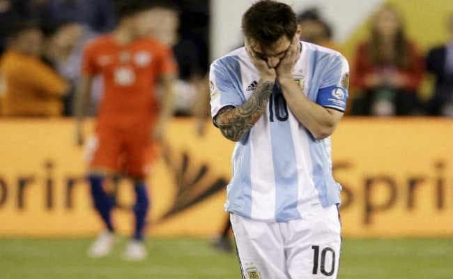 मेसी पर चार मैचों का प्रतिबंध, रेफरी को कहा था अपशब्द