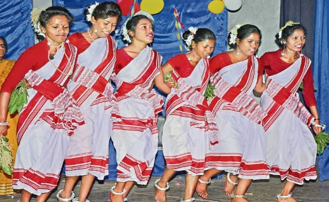 आदिवासी जीवन दर्शन और सरहुल