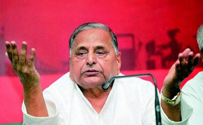 किसानों की आत्महत्याओं को रोकने के लिए बने कानूनः मुलायम