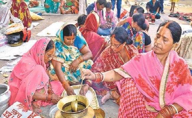 चैती छठ : अस्ताचलगामी सूर्य को व्रती आज देंगी अर्घ